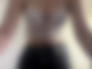 Live cam show with Lilly - Skinny on Cam Slut
