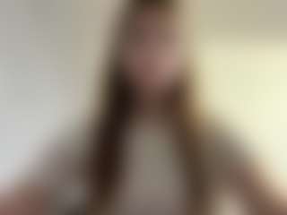 Live cam show with Lilly - Public on Camsoda
