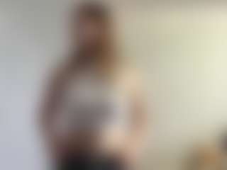 Live cam show with Lilly - Deepthroat on Camsoda