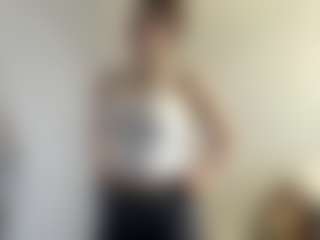 Live cam show with Lilly - Twerk on madthumbs