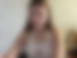 Live cam show with Lilly - Fingering on Gym Cam Girls