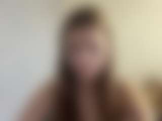 Live cam show with Lilly - Moaning on Mixed Magazine Live