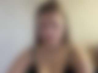 Live cam show with Lilly - Public on xxxlivecams.org
