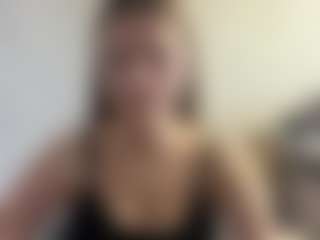 Live cam show with Lilly - Bikini on Camsoda
