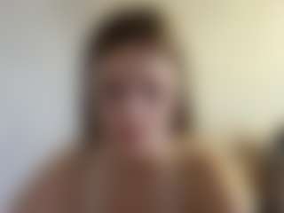 Live cam show with Lilly - Bikini on Dolls Live