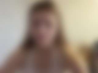 Live cam show with Lilly - Camel Toe on madthumbs