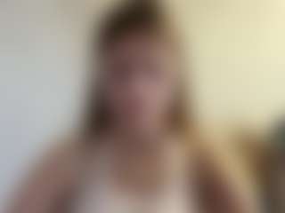 Live cam show with Lilly - Green Eyes on Camsoda