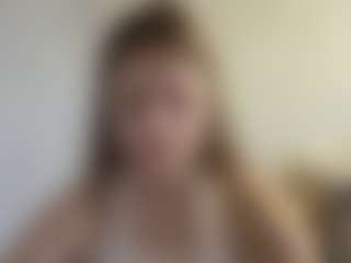 Live cam show with Lilly - Moaning on xxxlivecams.org