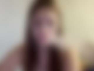 Live cam show with Lilly - Athletic Amateur on Camsoda