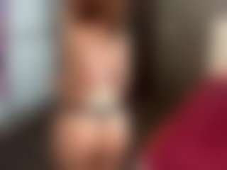 Live cam show with NikiLaduke - Smoking on Camiplay Live