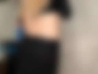 SparkleTrostel MILF webcam performer live streaming