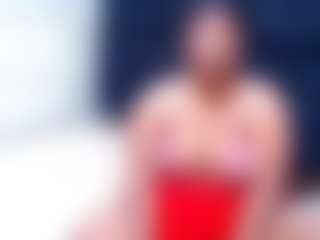 Taurusxox MILF webcam performer live streaming