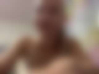 YesseniaMcdill's Live Sex Cam Show