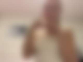 YesseniaMcdill's Live Sex Cam Show