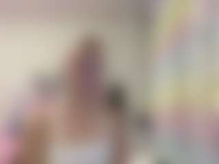 YesseniaMcdill's Live Sex Cam Show