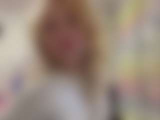 YesseniaMcdill's Live Sex Cam Show