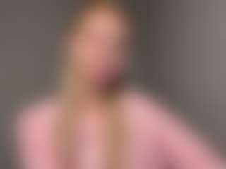 YesseniaMcdill's Live Sex Cam Show