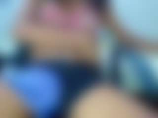 bella-777's Live Sex Cam Show