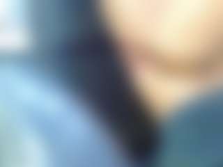 bella-777's Live Sex Cam Show