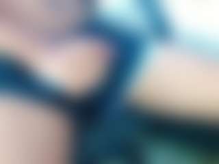 bella-777's Live Sex Cam Show