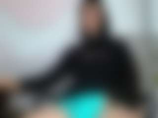 Live cam show with EdyLucianni - Muscular on StripNow