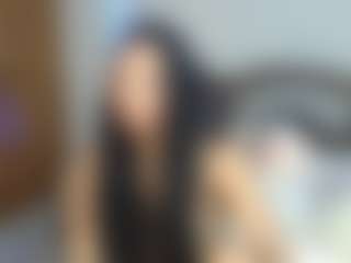 Live cam show with KailanyBlack - Athletic on Lustler