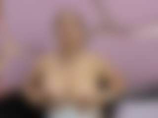 Live cam show with Karol - Teen (18+) on Fit Hotties