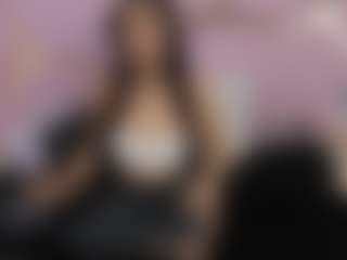 Live cam show with Karol - Striptease Teen (18+) on thefappeningchat.com