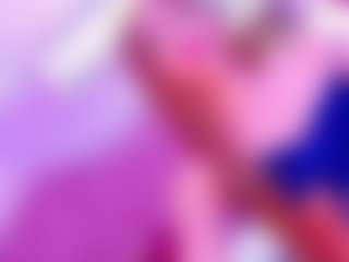 Live cam show with little-cloe - Colombia on Camming Site