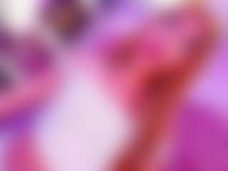 Live cam show with little-cloe - Colombia on Camsoda