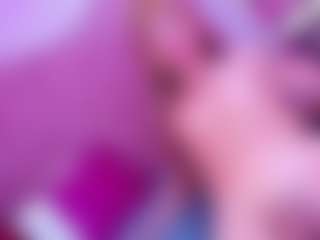 Live cam show with little-cloe - Dirty Talk on Dolls Live