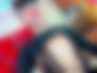 Live cam show with little-cloe - Black Hair on Camsoda