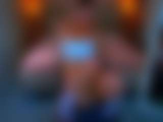 Live cam show with LuluAlise - Moaning on TeamSkeetLive