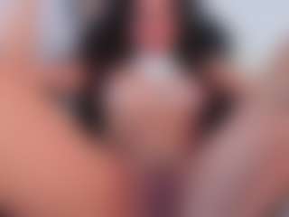 Live cam show with saly-beneth - Handjob on Gym Cam Girls
