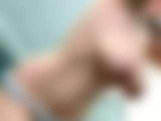 Live cam show with SiennaBreeze - New Shaved Pussy on Gym Cam Girls