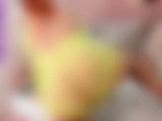 Live cam show with trianaparkeer - Mature Young Adult on Camsoda