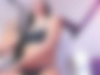 Live cam show with YessicaDoll - Tiny Tits on Uber Horny