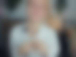 Live cam show with ElenoraMowatt - Drinking on Hubzter Live