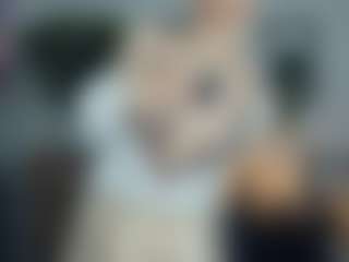 Live cam show with ElenoraMowatt - Drinking on crypto-cams