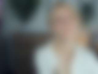 ElenoraMowatt's Live Sex Cam Show