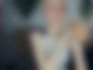 Live cam show with ElenoraMowatt - Moaning on Camsoda