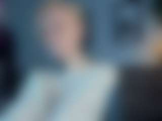 Live cam show with ElenoraMowatt - Ass Bouncing on livesuperchat.net