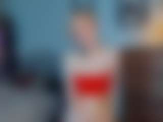 Live cam show with ElenoraMowatt - Ass Bouncing on Soda Cam