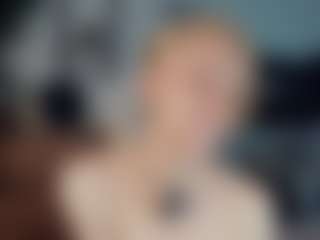 ElenoraMowatt's Live Sex Cam Show