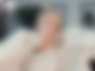 Live cam show with ElenoraMowatt - White on hrnylive.com