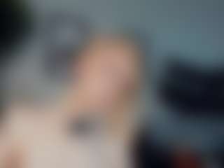 Live cam show with ElenoraMowatt - Moaning on fuklive.com