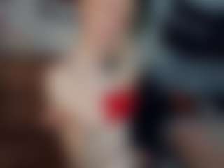 Live cam show with ElenoraMowatt - Moaning on intimatelivegirls.com