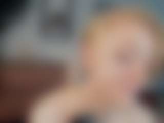 Live cam show with ElenoraMowatt - Young Adult on Stripli.com