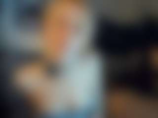 Live cam show with ElenoraMowatt - Skinny on googirlz