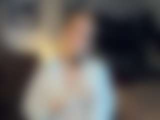 ElenoraMowatt's Live Sex Cam Show